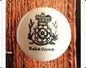 Wreath and Crown knob