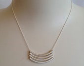 Curve necklace