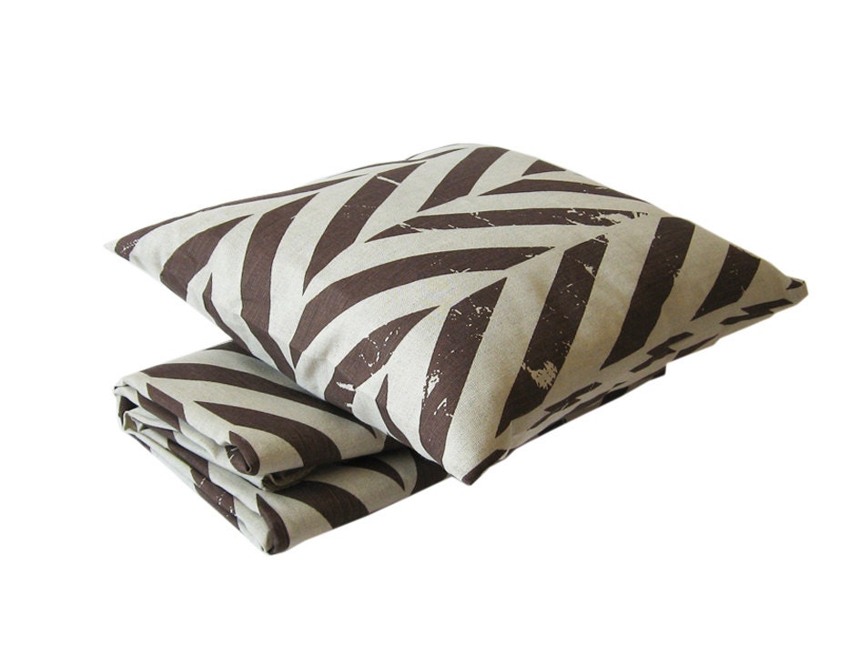 Linen duvet by Lovely Home Idea. King size Zigzag Chevron Herringbone bed linens collection. Custom color