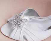 beaded rhinestone shoe clips - STAR