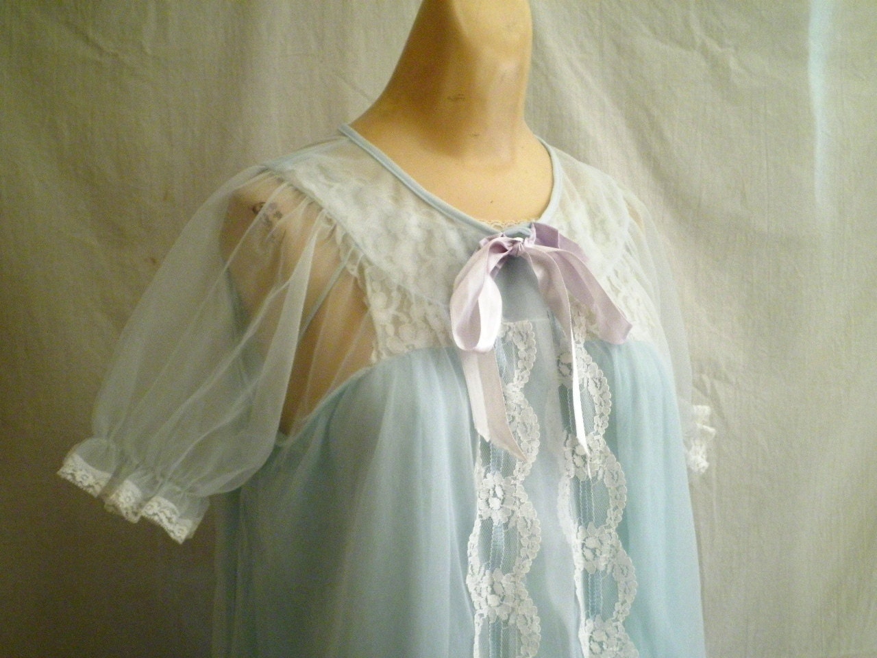 1960s Vintage Nylon Baby Doll Nightie and Peignoir Set Sky Blue 40 Bust