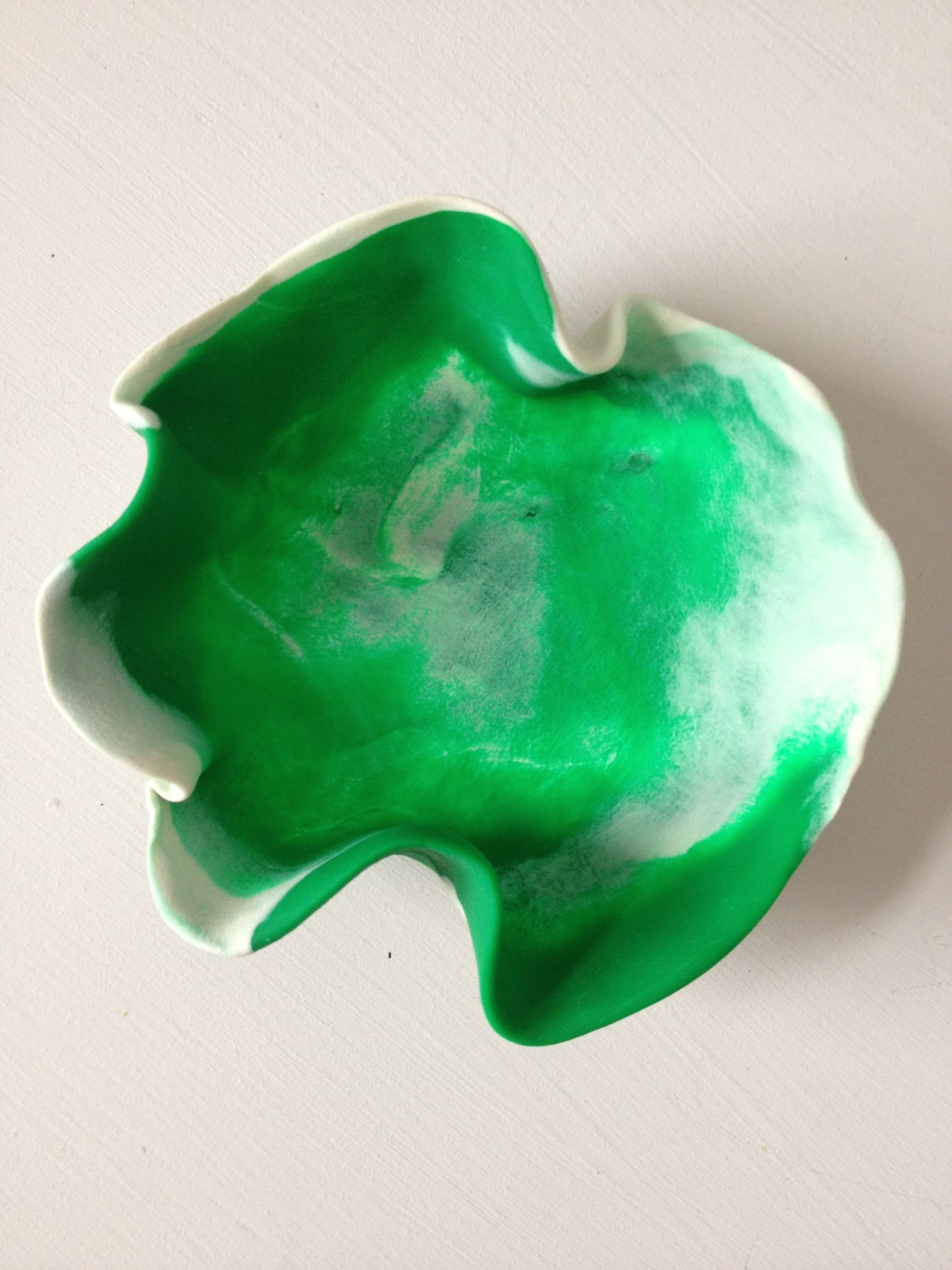 Emerald green and white marbled sculpted polymer clay decorative round bowl, Pantone color of the year 2013 emerald green home decor