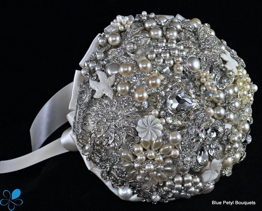 Pearl Brooch Bouquet - by Blue Petyl - MEDIUM - Bridal Bouquet - Wedding Bouquet