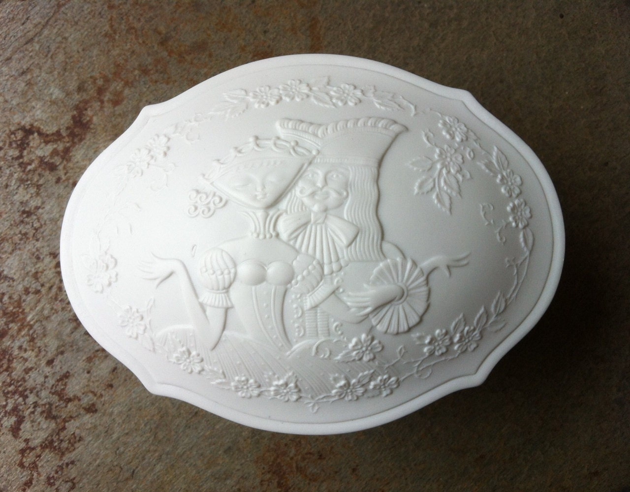Vintage A K Kaiser Lidded Box Pin Dish