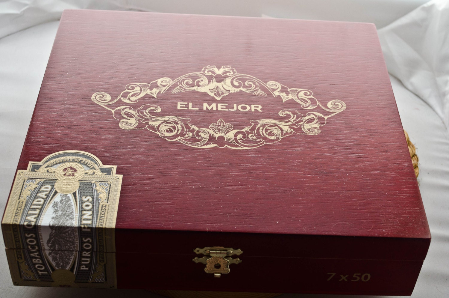 El Mejor Red Wood Cigar Box