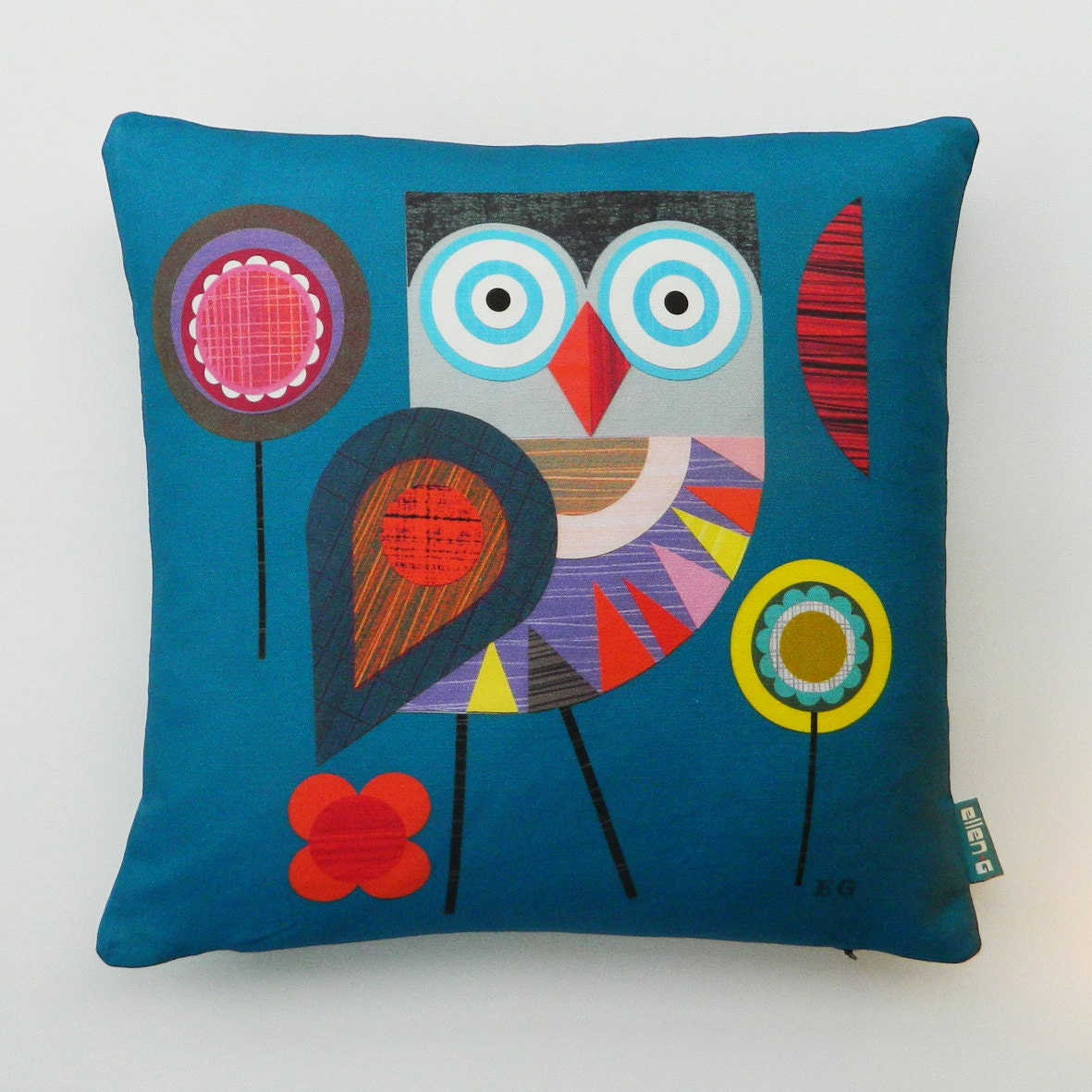 Ellen Giggenbach, night owl on dark blue, pillow