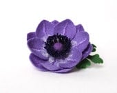 Felt flower brooch Lilac Anemone with green leaves - ready to ship