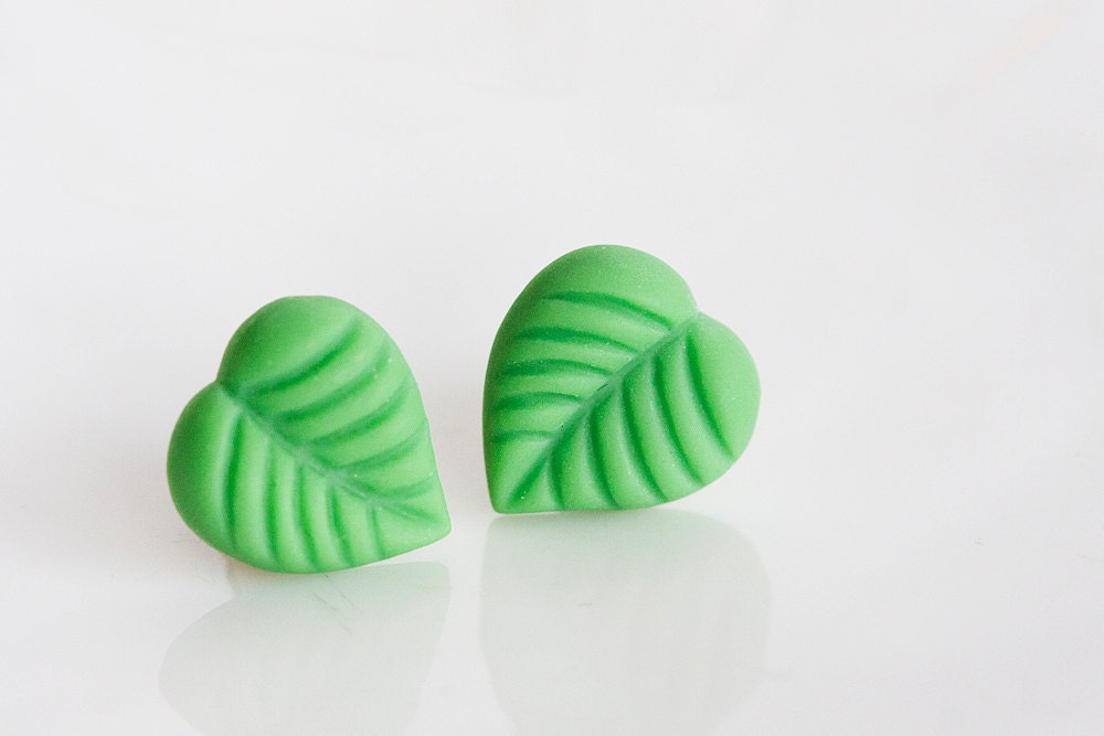 Lime Green Leaf Ear Studs Leaf Stud Earrings Fresh Spring Green Earrings Nature Garden Jewelry - E253