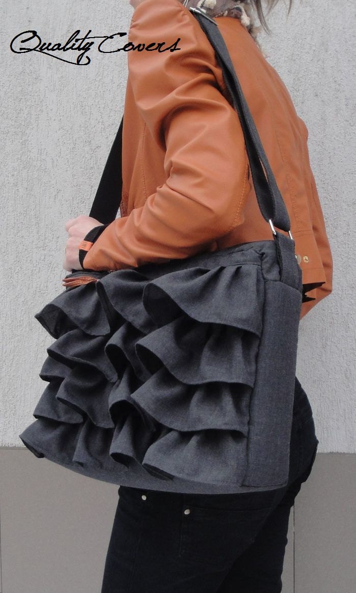 Only this item 20% Off - 10 x 15 x 2,4inch MESSENGER Laptop bag SUPER Padded 8mm / LAPTOP Compartment - 2 zippers - Waterproof Lining