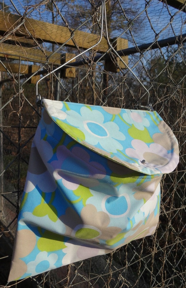 Wire Framed Lidded Clothespin Bag - Vintage Blue Bed Sheet