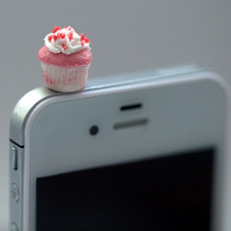Kawaii Mini PINK CUPCAKE with SPRINKLES Iphone Earphone Plug/Dust Plug - Cellphone Headphone Handmade Decorations