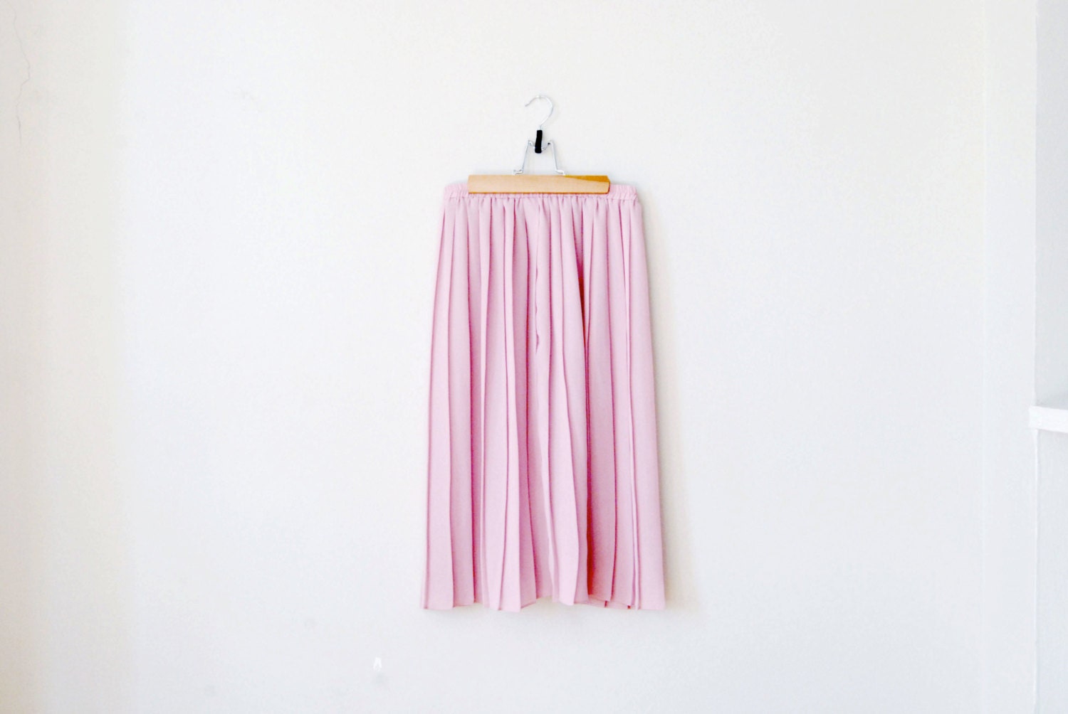 Pink pleated maxi skirt