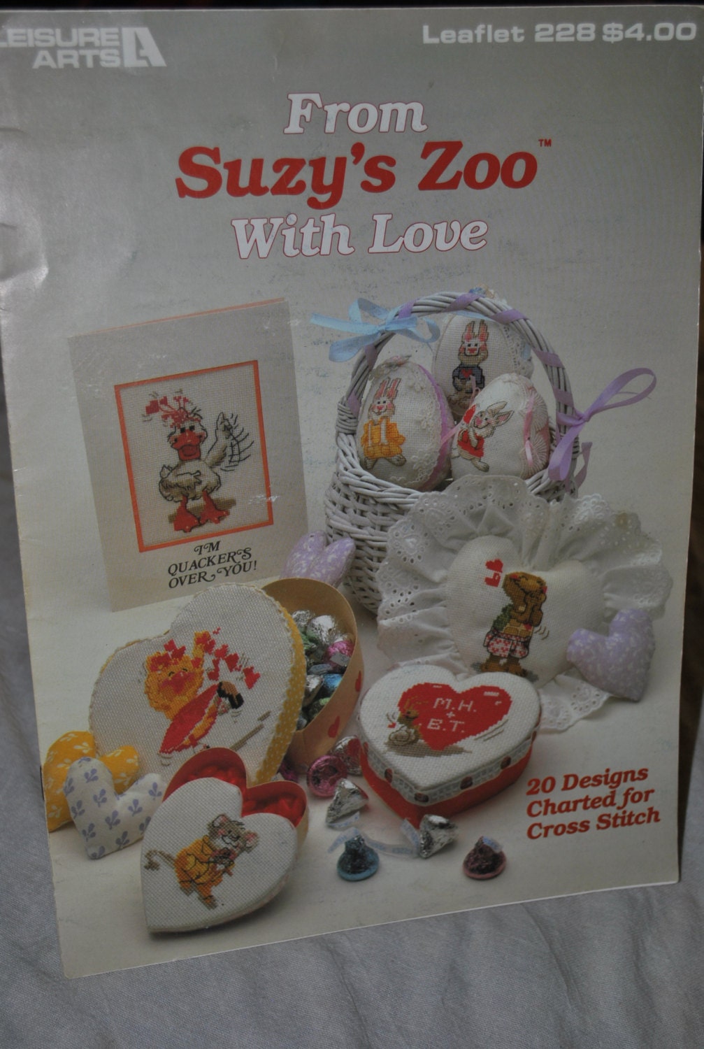 SUZY'S ZOO Cross Stitch Pattern Book - Leisure Arts (1982)