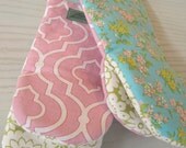 Vintage robins egg blue and pink floral fabric Oven Mitts