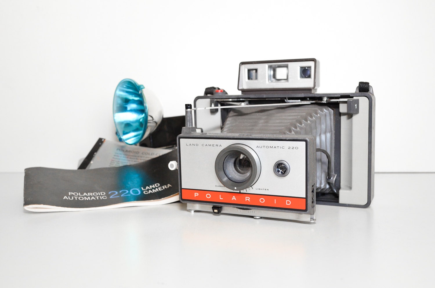 Polaroid 220 Automatic Land Camera