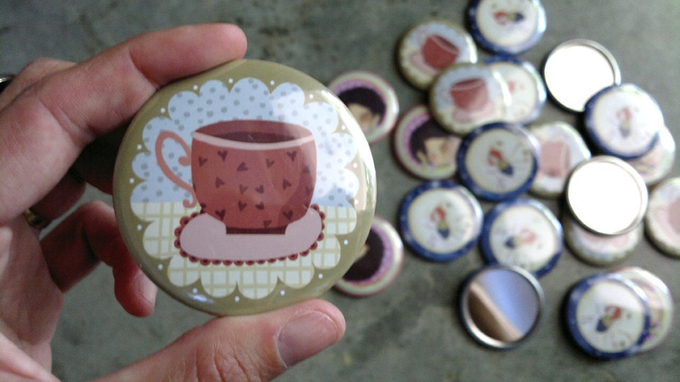 Lovely pocket illustrated mirror
