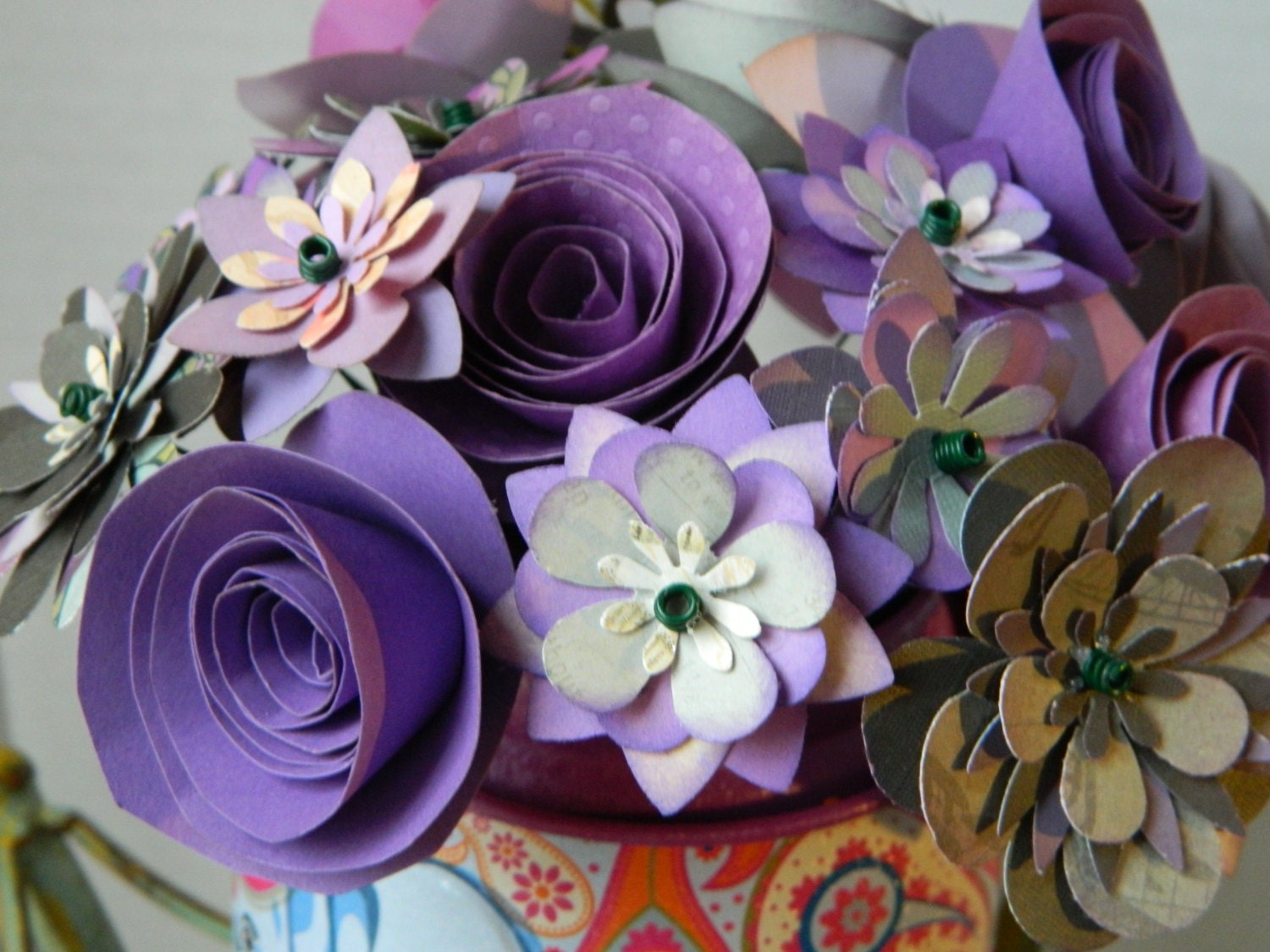 English Garden - Paper flowers - Violet & Gray - Elegant bouquet - Shades of Violet and oyster gray - Bouquet of 20 flowers
