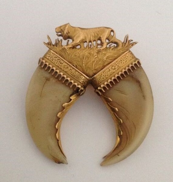 Fine Victorian 18ct gold double tiger claws brooch by khicon04