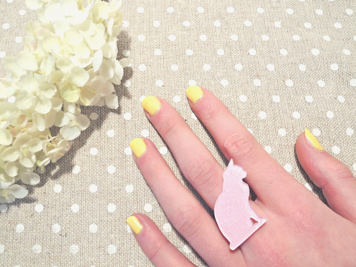 Cat ring with glitter . baby pink . Monsieur Chat