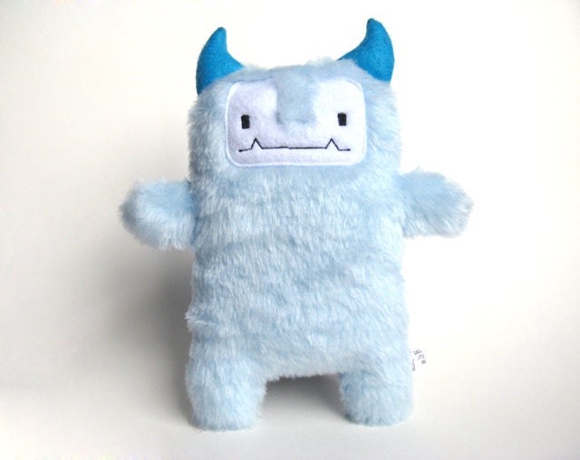 Plush Monster:  Big Bloo the large blue monster