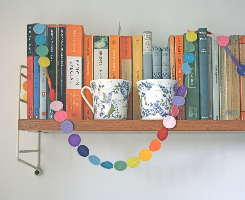 Felt Garland - Rainbow Garland - Wedding Garland Bunting - Circle Garland - 5 Feet
