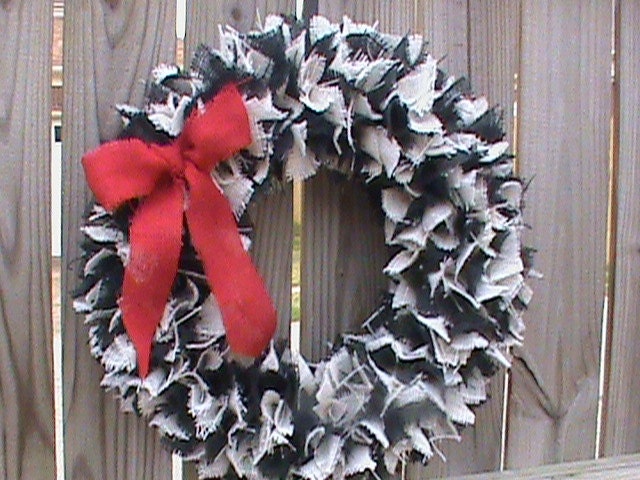 Burlap Wreath "Black and White" with Red Bow / Hand - Tied / 22 inch / Ready to be shipped