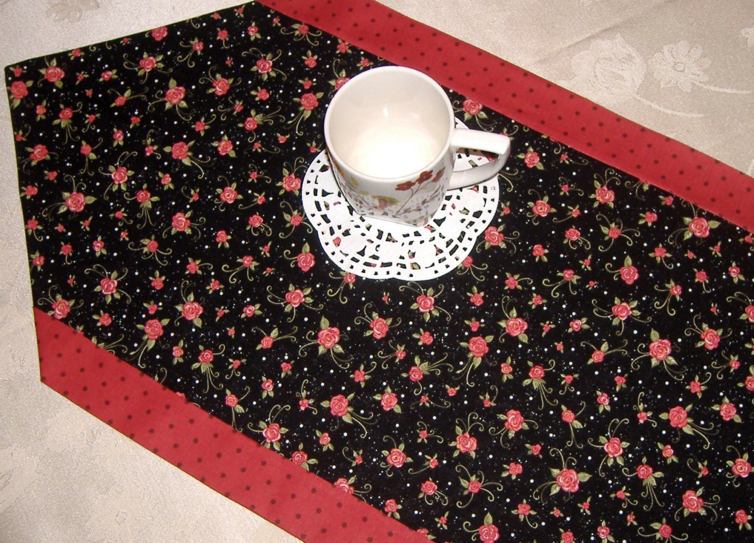 Red Roses Table Runner Home Gift