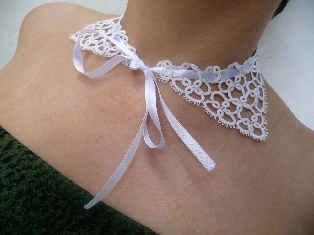 Tatting pattern - Lace collar necklace  Pussycat. .