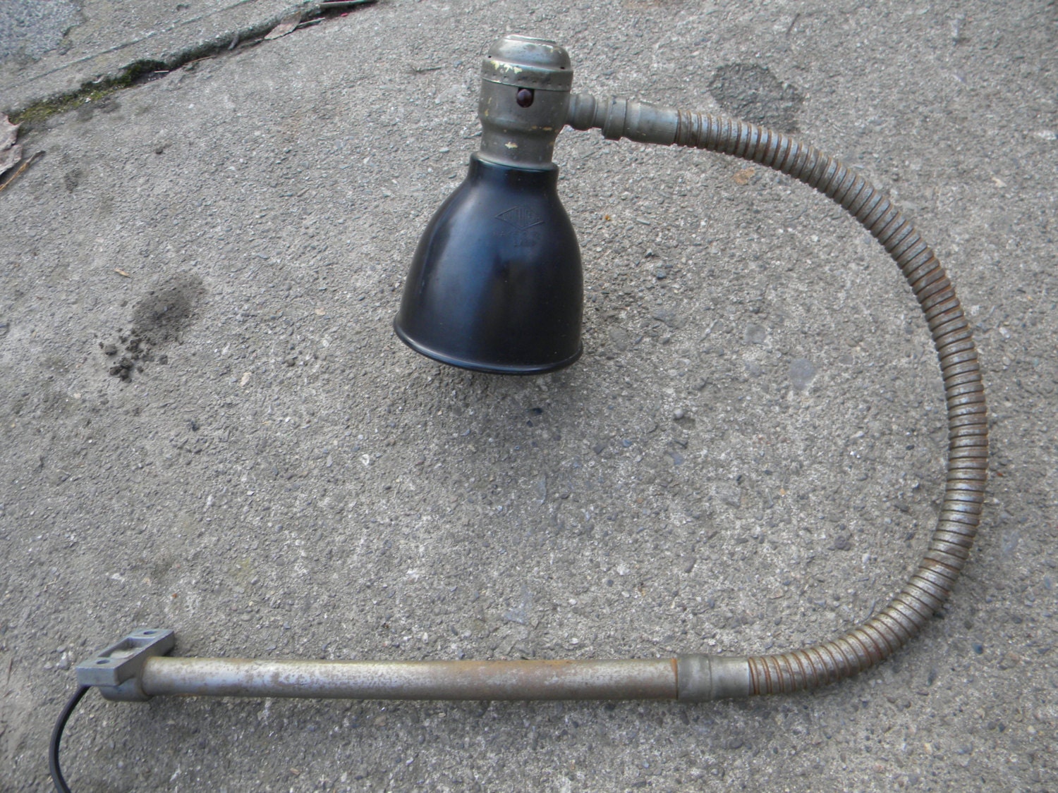 nice vintage antique machine age industrial wall desk mount FLEX GOOSENECK VIMCO light lamp fixture steampunk