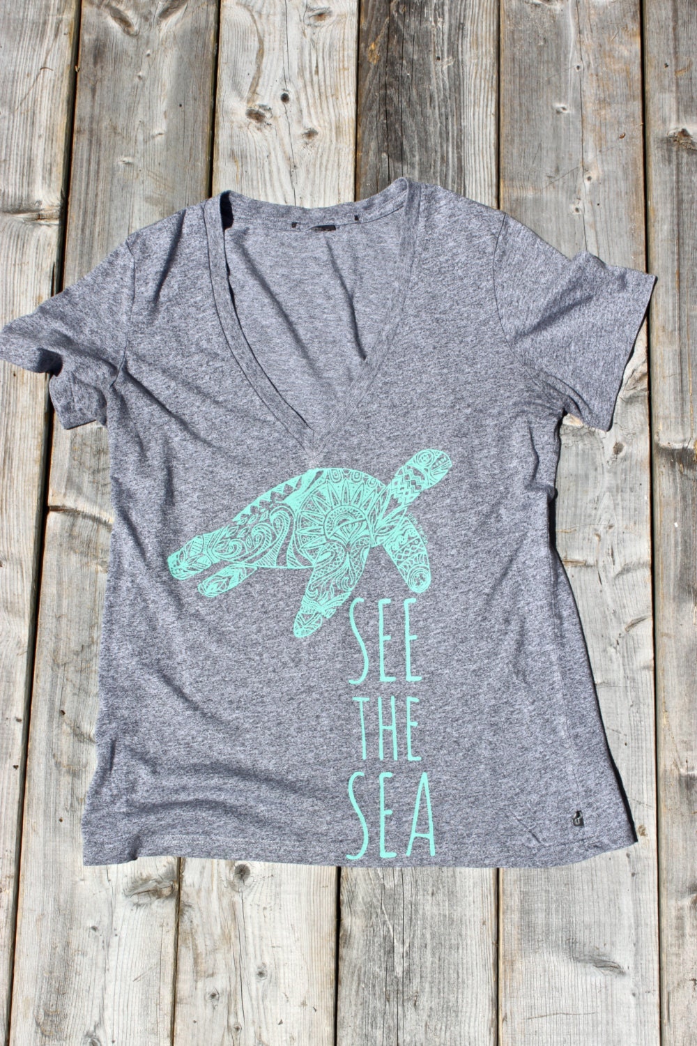 See the Sea Medicine Turtle - Upcycled Secondhand Shirt - Love Me Two Times tshirt size M