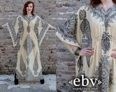 Vintage 70s Ethnic Print Angel Sleeve Kimono Maxi Dress S M L