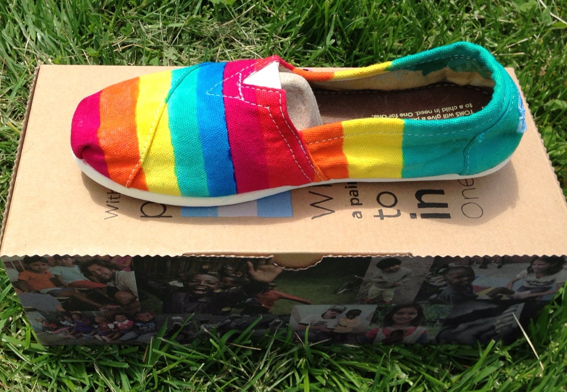 Custom Women's Tie-dye TOMS Shoes