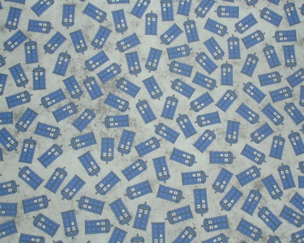 Doctor Who Fabric Fat Quarter - Scattered Tardis on splotchy gray