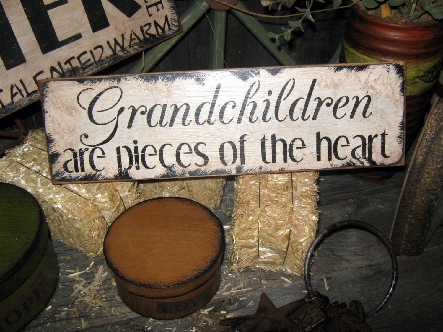 Primitive Wood Sign " GRANDCHILDREN " Handpainted Country Folkart Housewares Wall Decor