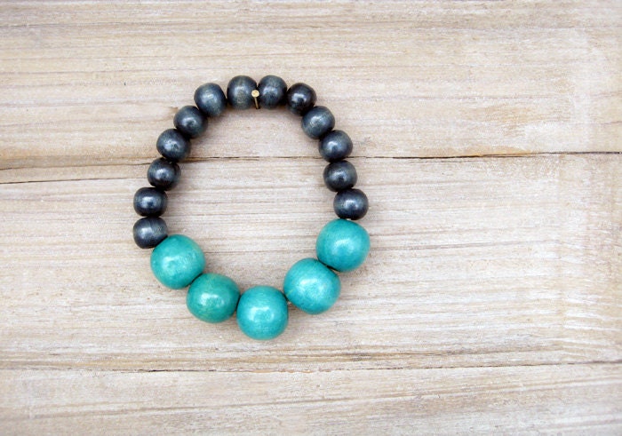 Wooden Bracelet / Blue  and Green Bracelet / Strech Bracelet