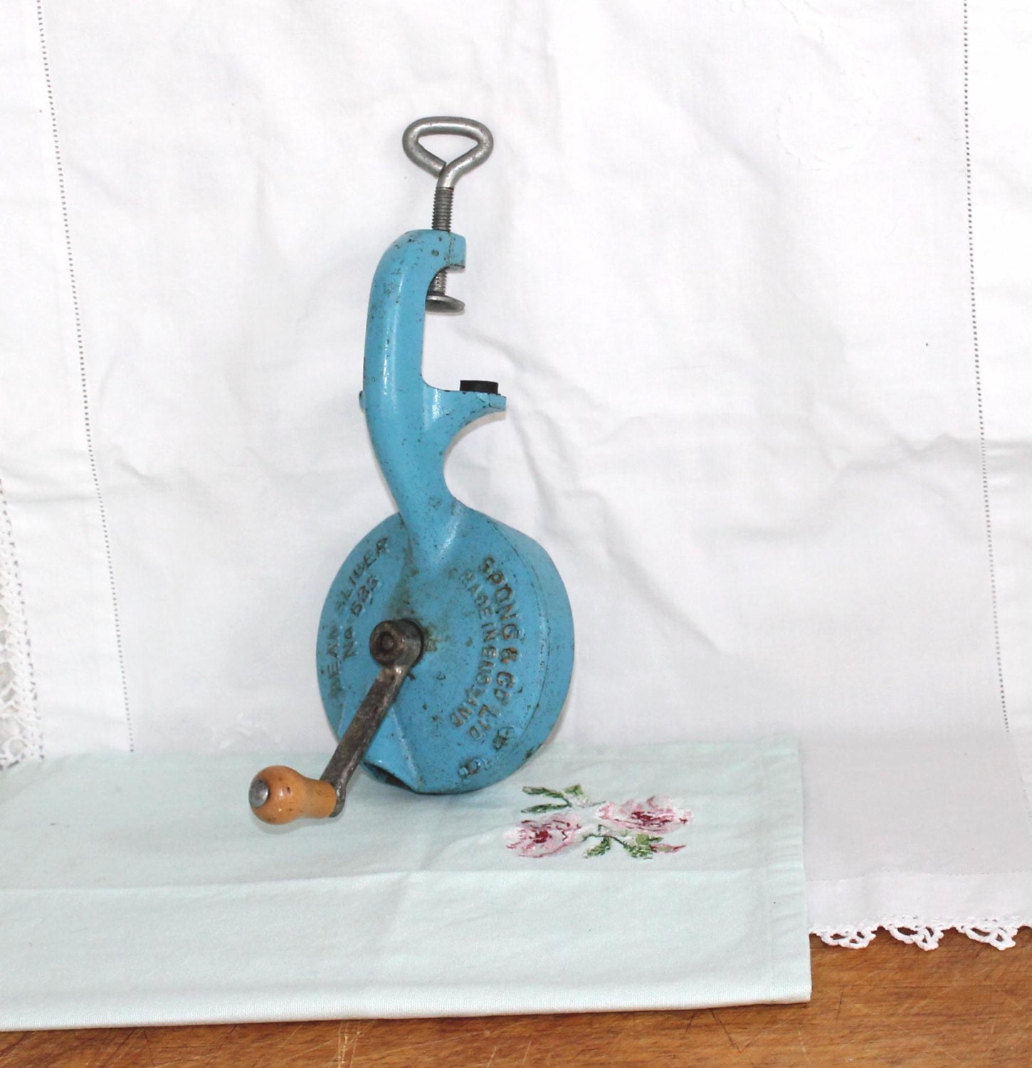 Vintage English runner bean slicer