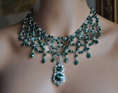 Bridal Necklace,Victorian,Vintage Style,Swarovski Crystal EMERALD GREEN Necklace,Bridal Statement Necklace,Bridal Bib Necklace,SYMPONY