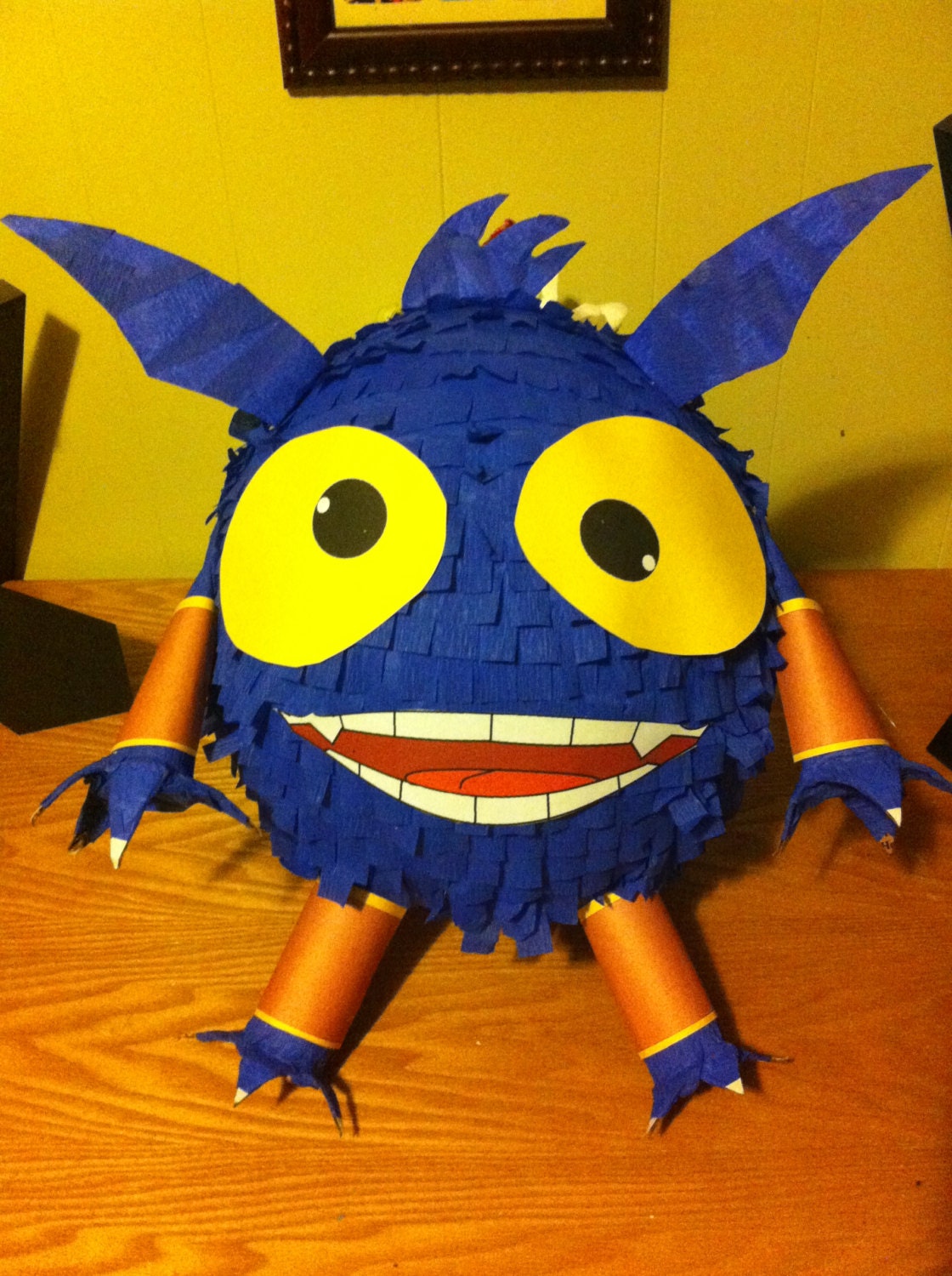 skylanders pinata figure