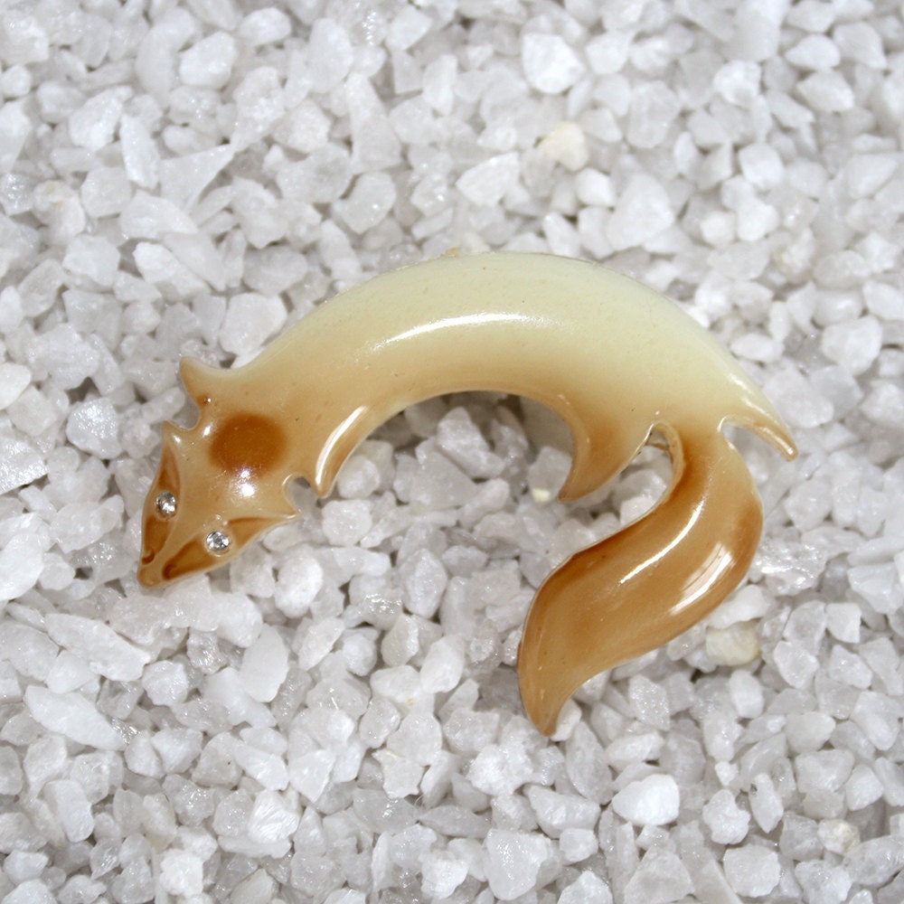 Vintage light brown Fox / Mink Brooch