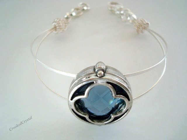 Bracelet - Caribbean Blue Crystal Focal - Double Strand -  Flat Memory Wire - Silver - Fancy Lobster Clasp