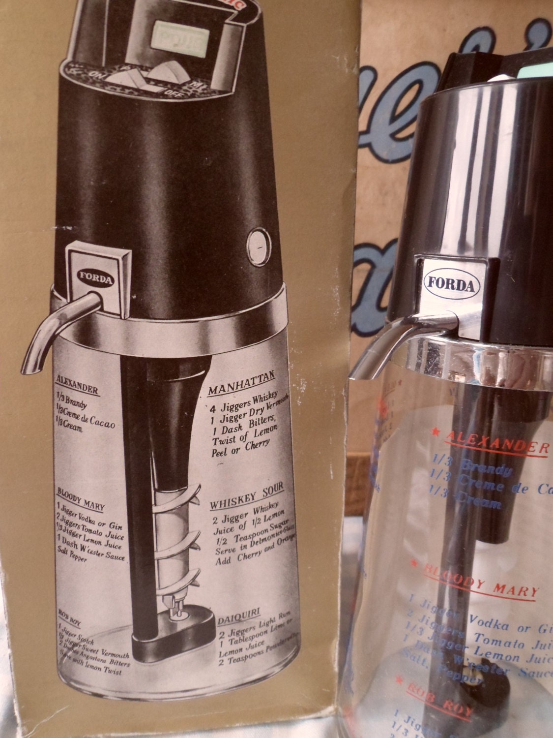 Vintage Drinko Matic cordless electric Cocktail Mixer / Pourer