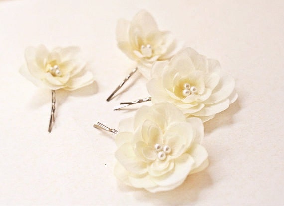 Ivory Flower Hair Pins (4 pcs) Cream Hydrangea Flowers Bridal Hair Accessories Bridesmaids Bridal Head Piece Wedding Accessories