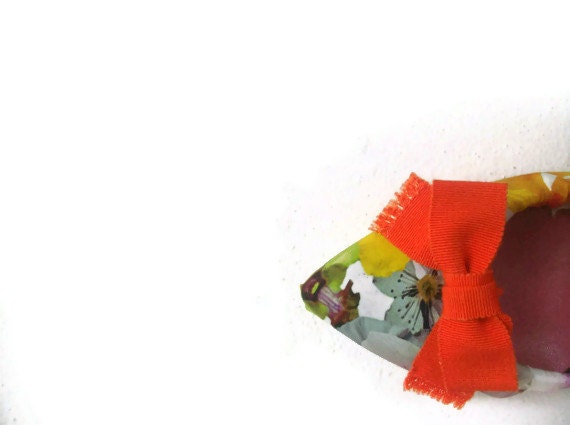Orange bow shoe clips