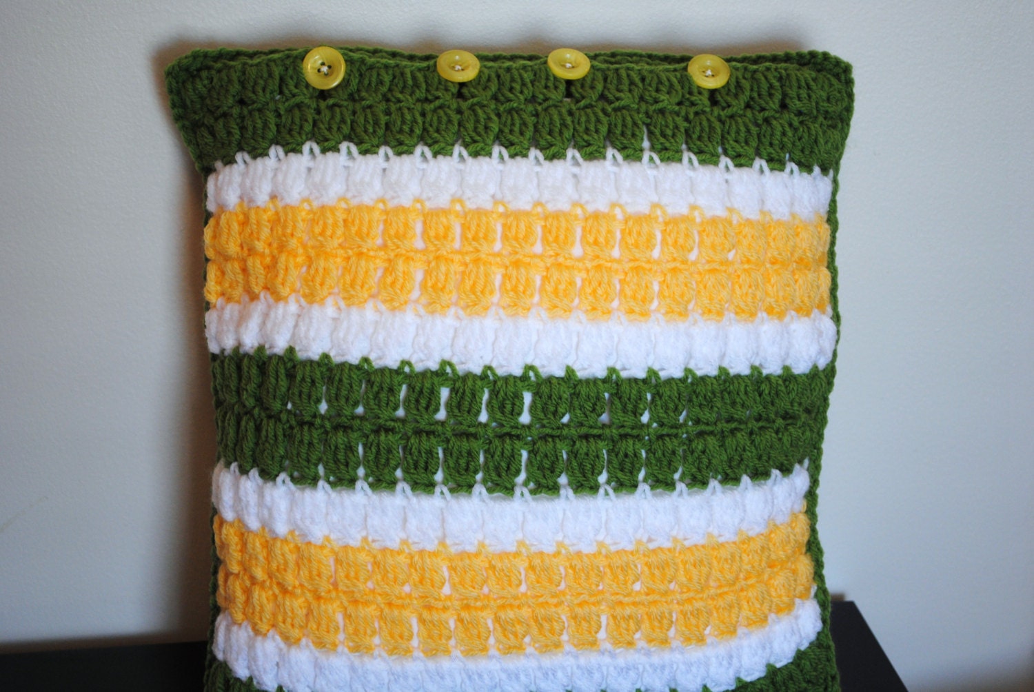 spring fling green and yellow crochet removable 16" pillow cover