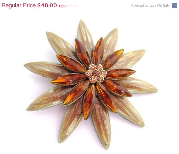 Amber Quartz Flower Brooch 1960s Vintage Jewelry