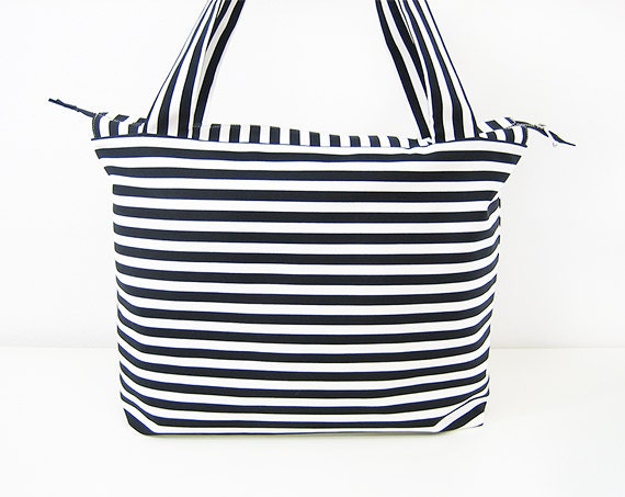 Beach Bag, tote bag, nautical bag, casual bag, fabric bag, striped cotton, zip closure, black and white cotton. - AtelierSettembre