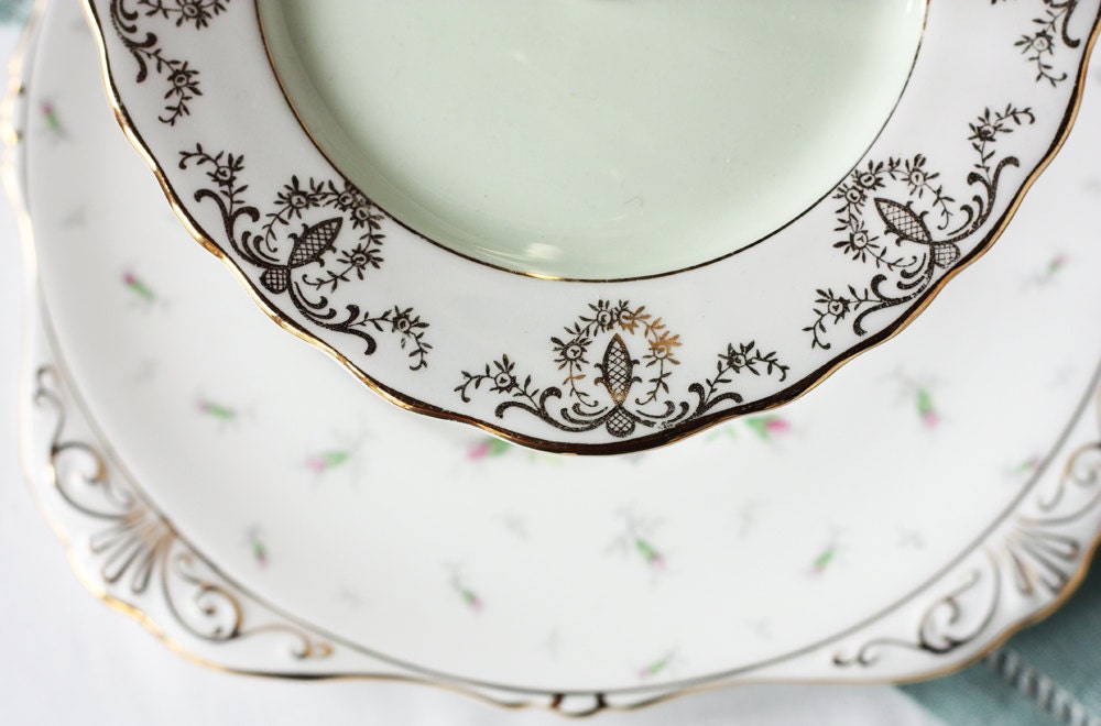 Lovely 2 tier cupcake / cake stand, delicate Grafton china topped with a mint green and gold Royal Vale plate