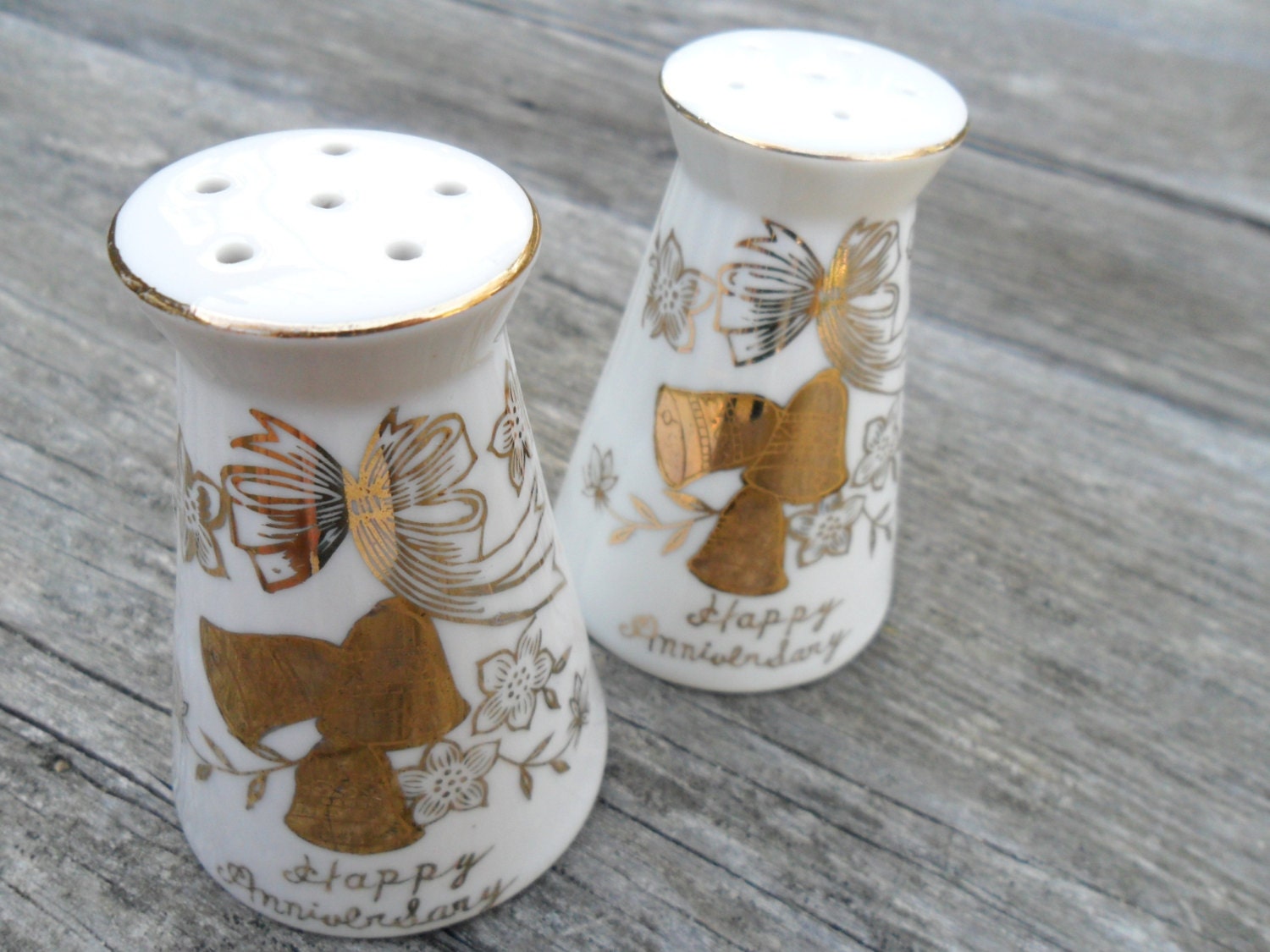 Vintage Salt & Pepper Shaker Set / Gold Anniversary by Norcrest