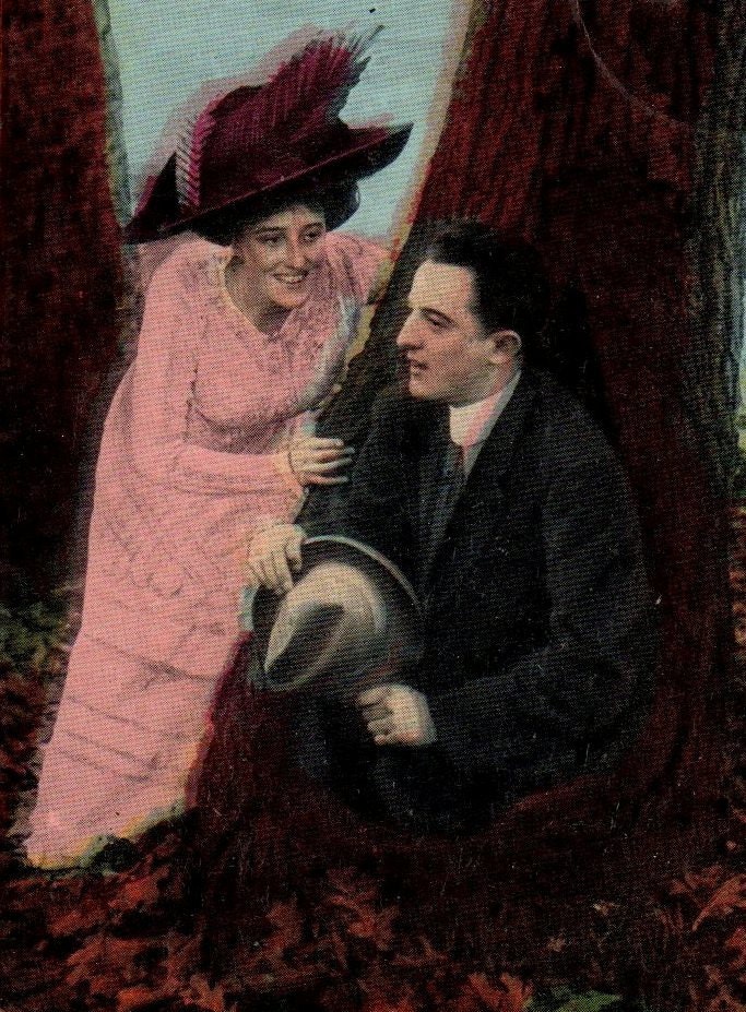 Collectible Antique Romantic Couple Valentine Postcard Early 1900s