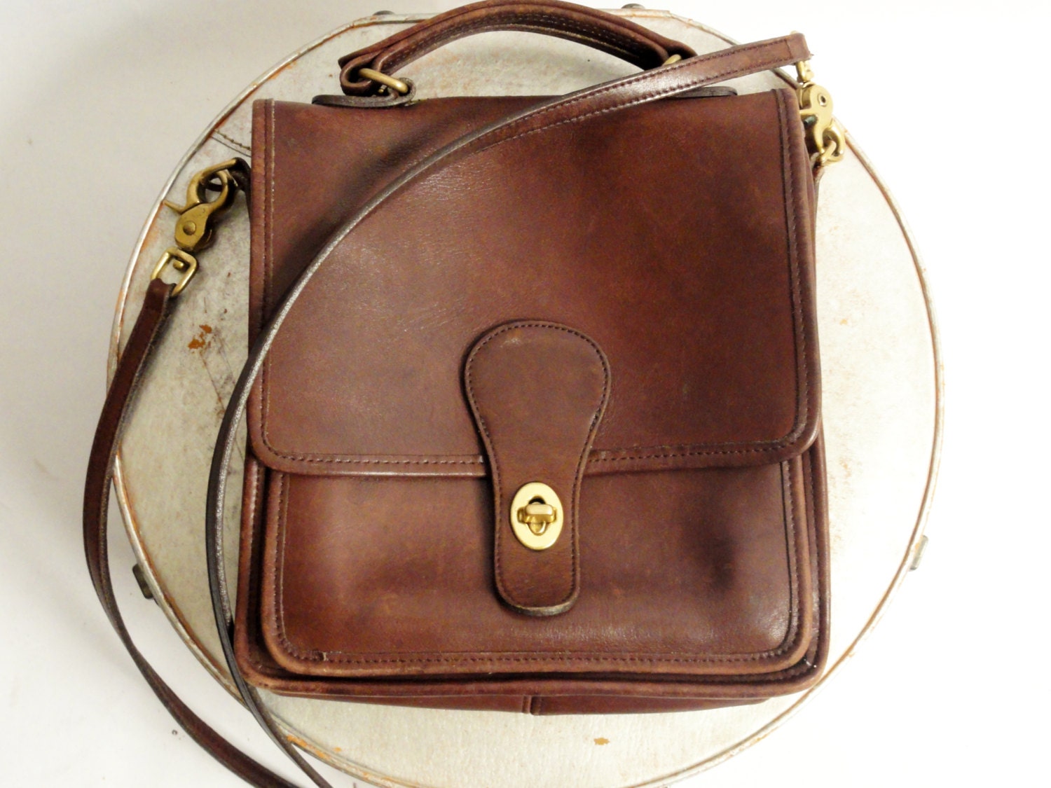 vintage coach purse - long removeable strap - handle - brown - gold hardware - messenger